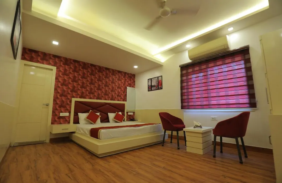 Hotel Sahib'S Red Carpet - The Family & Corporate Hotel-1